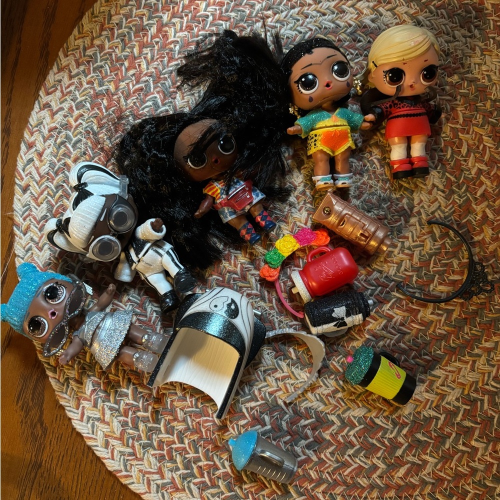 L.O.L. Surprise! Black and White Dolls & Accessories Set